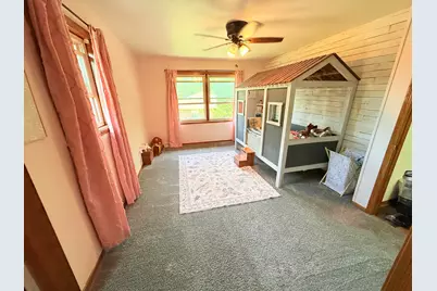 2556 N Green Bay Rd, Racine, WI 53405 - Photo 32