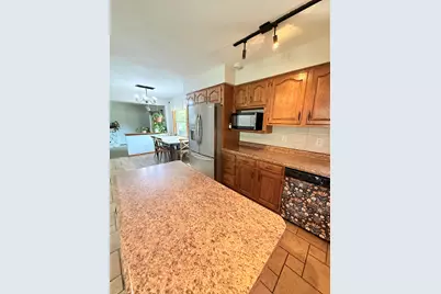 2556 N Green Bay Rd, Racine, WI 53405 - Photo 10