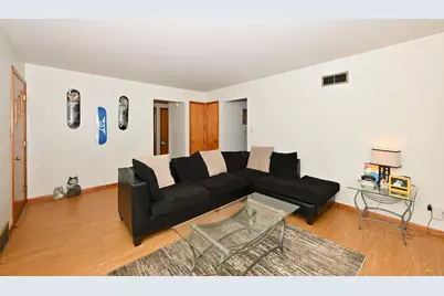 1715  Monroe Ave, South Milwaukee, WI 53172 - Photo 10