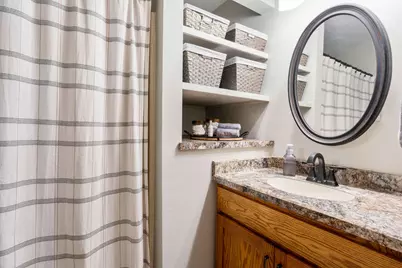 N89W16337  Main St #D12, Menomonee Falls, WI 53051 - Photo 10