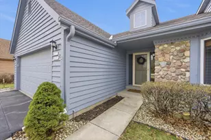 W178N9743 Riversbend Circle, Germantown, WI 53022 - Photo 4