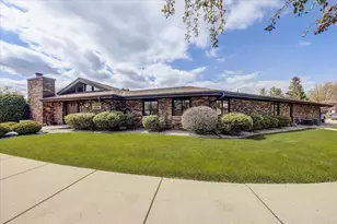 W178N9743 Riversbend Circle, Germantown, WI 53022 - Photo 36