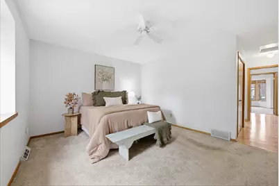 W178N9743  Riversbend Cir, Germantown, WI 53022 - Photo 14
