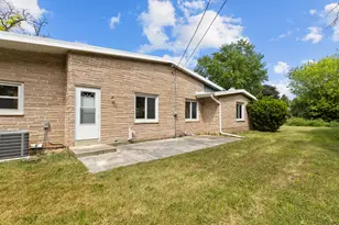 18345 Ashlea Dr, Brookfield, WI 53045 - Photo 4
