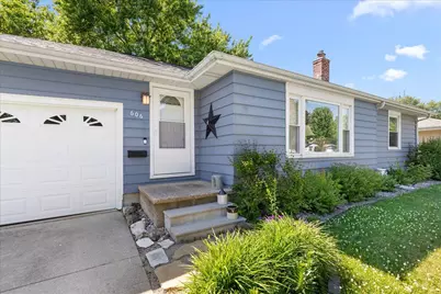 606 N Cedar St, Horicon, WI 53032 - Photo 2