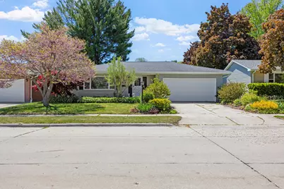 1237  Kaufmann Ave, Sheboygan, WI 53081 - Photo 1
