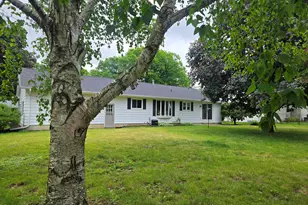 1309 Hickory Dr, Jefferson, WI 53549 - Photo 4