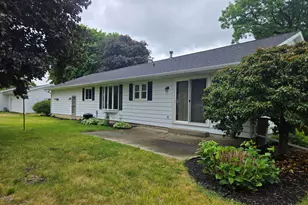 1309 Hickory Dr, Jefferson, WI 53549 - Photo 6