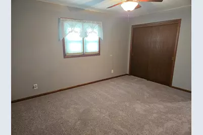 1309  Hickory Dr, Jefferson, WI 53549 - Photo 24