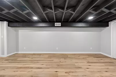 5275 N 57th St, Milwaukee, WI 53218 - Photo 16