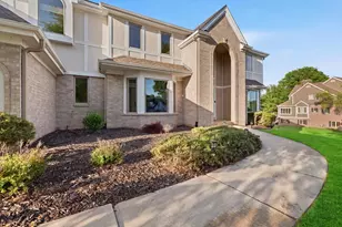 N28W30244 Red Hawk Ct, Delafield, WI 53072 - Photo 70