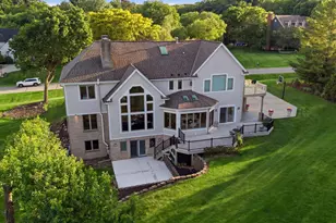 N28W30244 Red Hawk Ct, Delafield, WI 53072 - Photo 66