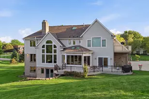 N28W30244 Red Hawk Ct, Delafield, WI 53072 - Photo 76