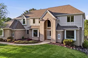 N28W30244 Red Hawk Ct, Pewaukee, WI 53072 - Photo 1