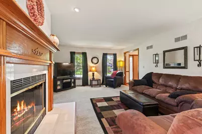 20740  Brook Park Dr, Brookfield, WI 53045 - Photo 10