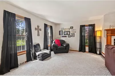 20740  Brook Park Dr, Brookfield, WI 53045 - Photo 8