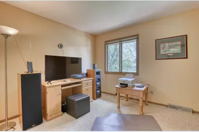 6939  Horizon Dr, Greendale, WI 53129 - Photo 26