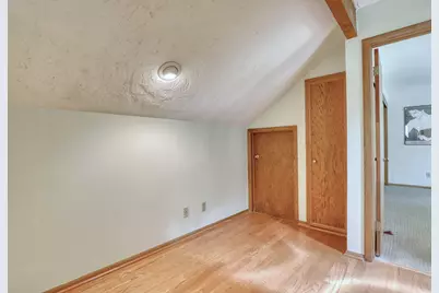 6939  Horizon Dr, Greendale, WI 53129 - Photo 28