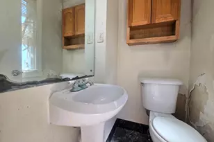 9251 W Swan Cir, Milwaukee, WI 53225 - Photo 26