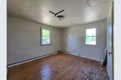 9251 W Swan Cir, Milwaukee, WI 53225 - Photo 22