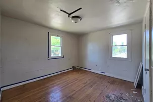 9251 W Swan Cir, Milwaukee, WI 53225 - Photo 22