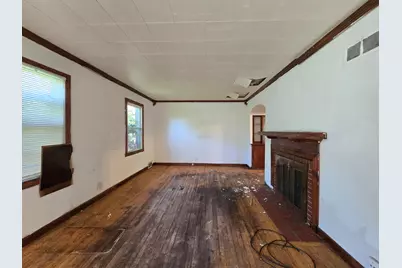 9251 W Swan Cir, Milwaukee, WI 53225 - Photo 14