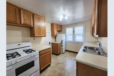 1235  Monroe Ave, Racine, WI 53405 - Photo 4