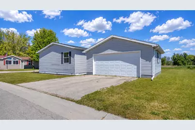 5019  Flagstone Rd, Sheboygan, WI 53083 - Photo 2