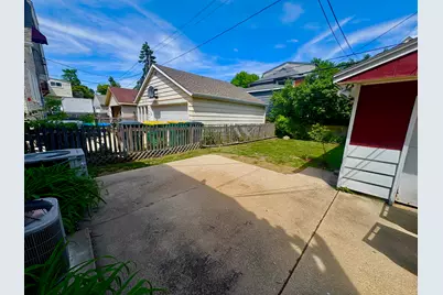 4034 N Larkin St, Shorewood, WI 53211 - Photo 34
