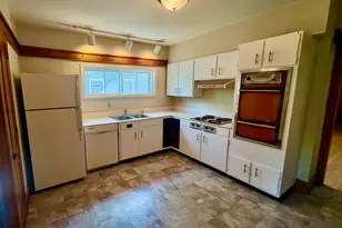 4034 N Larkin St, Shorewood, WI 53211 - Photo 14