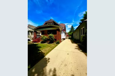 4034 N Larkin St, Shorewood, WI 53211 - Photo 4