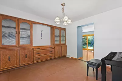 6436  Riverdale Ln, Greendale, WI 53129 - Photo 6