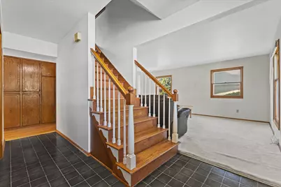 6436  Riverdale Ln, Greendale, WI 53129 - Photo 4
