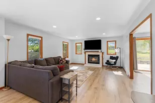 6459 N 107th St, Milwaukee, WI 53224 - Photo 10