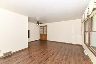 15070 W Mark Dr, New Berlin, WI 53151 - Photo 4