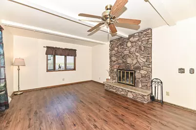 15070 W Mark Dr, New Berlin, WI 53151 - Photo 18