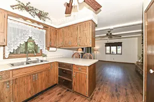 15070 W Mark Dr, New Berlin, WI 53151 - Photo 14