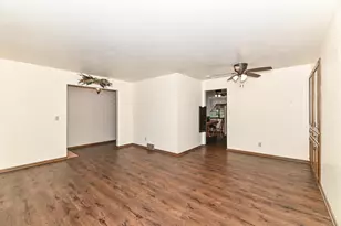 15070 W Mark Dr, New Berlin, WI 53151 - Photo 6