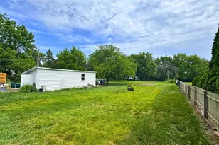4221 Wood Rd, Racine, WI 53403 - Photo 32