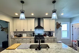 4221 Wood Rd, Racine, WI 53403 - Photo 10