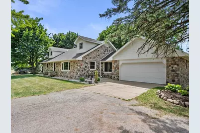 W334S7837  County Road E Rd, Mukwonago, WI 53149 - Photo 2