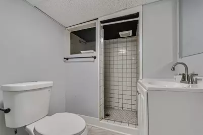 2132 S 23rd St #2132A, Milwaukee, WI 53215 - Photo 20