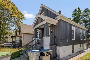 2132 S 23rd St, Milwaukee, WI 53215 - Photo 24