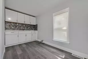2132 S 23rd St, Milwaukee, WI 53215 - Photo 8