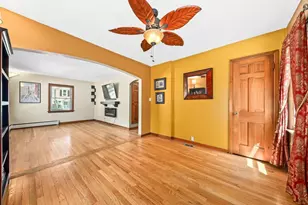 2802 S 47th St, Milwaukee, WI 53219 - Photo 8