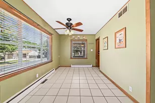 2802 S 47th St, Milwaukee, WI 53219 - Photo 12