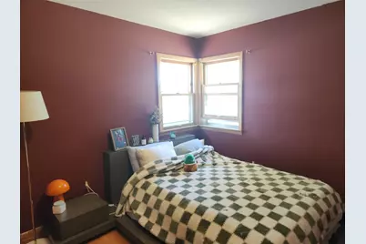 6205 N Garden Grove Ln, Glendale, WI 53209 - Photo 8