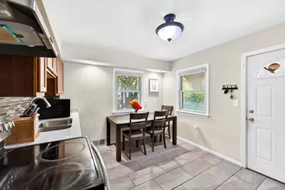 8601 W Melvina St, Milwaukee, WI 53222 - Photo 8
