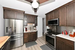 3553 S 1st Pl, Milwaukee, WI 53207 - Photo 8