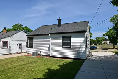 3553 S 1st Pl, Milwaukee, WI 53207 - Photo 26